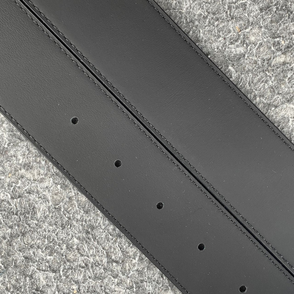LV Initiales 40mm Belt ‘Matte Black’