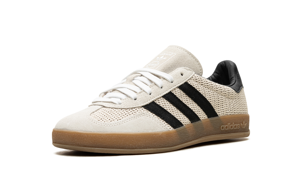 Gazelle Indoor "Aluminum / Core Black" IH4769